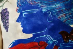 Alekos Fassianos Kudde Under Samma Himmel* Kuddar