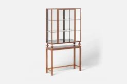 Josef Frank Vitrinskåp 2077* Skåp, Byråer & Sideboards